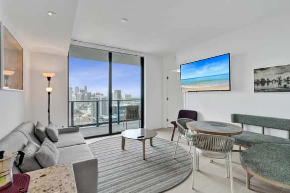 NEW Amazing 1/1 Panoramic Views Miami 41st floor - Image 1