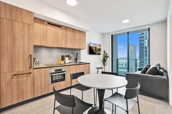 Cool Amazing views Downtown Miami 1/1.5 36th Floor - Image 1