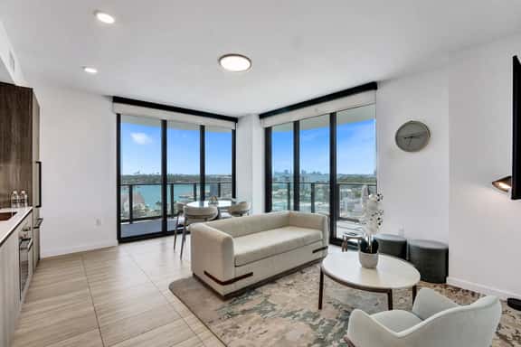 11th-Floor Bliss | Bright 2BR/2BA Miami Beach - Image 1