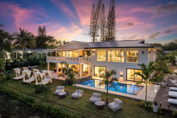 Luxe Miami Lakefront Mansion - 9BR w Pool & Garden - Image 1