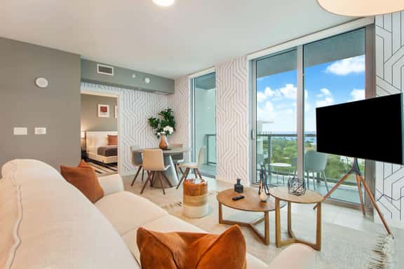 Miami Views Vacation Haven - 1 Bdrm Condo - Image 1
