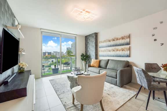 Modern City 1Bdrm Condo-Miami Design Dist - Image 1