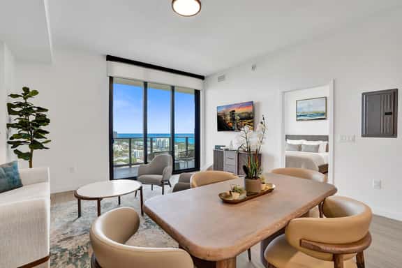High-Rise Living | 18th-Floor 2BR/1BA, 72 Park - Image 1