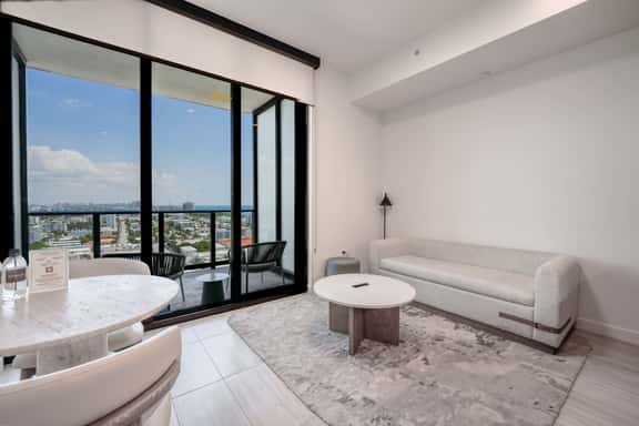 18th Floor Coastal Oasis | Pool, Gym & Beach - Image 1