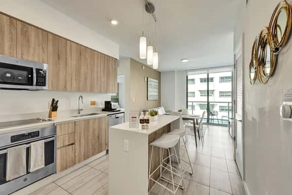 Elegant 2 Bdrms Condo Best Miami Location - Image 1