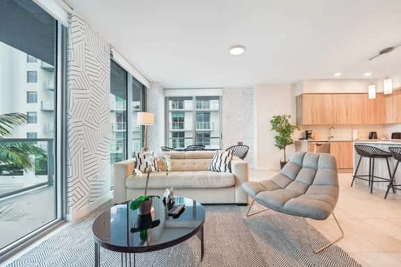 Rare Modern 1Bdrm Condo- Miami Design Dist - Image 1
