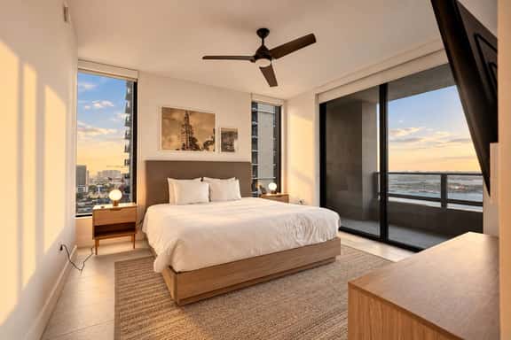 NEW spectacular 3B3B Ocean view 28th Floor - Image 1