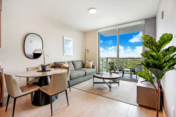 Bayviews! Modern Design 1Bdrm Apt-Miami Design Dist - Image 1