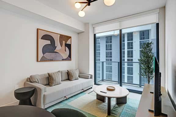 New 1/1 Condo, Downtown Miami Area Cool Amenities - Image 1