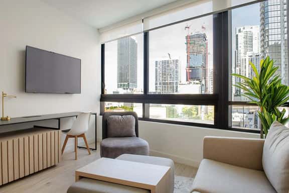 Stunning 1/1 Condo in Downtown Miami Free Parking - Image 1
