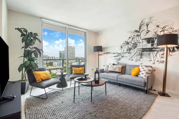 Amazing 1 Bdrm Condo, Miami Design District - Image 1