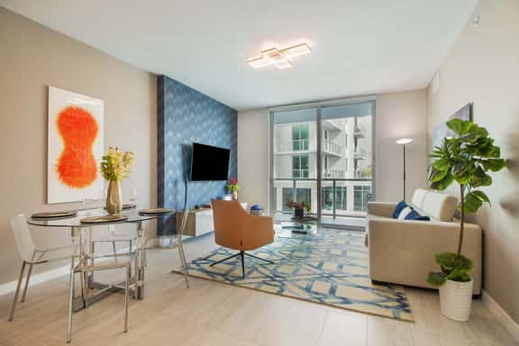 Bay + Pool Views! Modern 1Bdrm Condo - Miami - Image 1