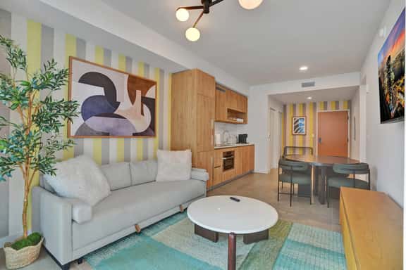 Modern New 1/1 Condo, Downtown Miami 19th Floor - Image 1