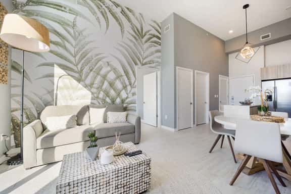 Boho 1 Bdrm Condo With City Views - Image 1