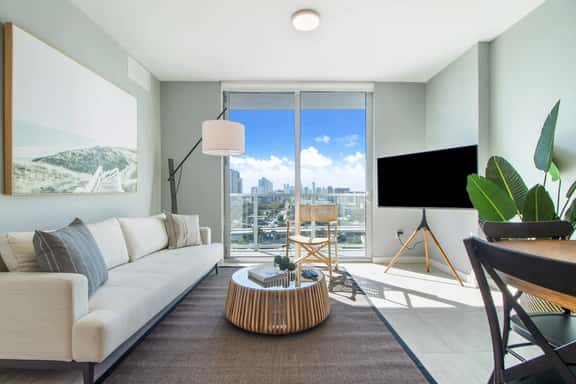 Amazing City Views 1 Bdrm Condo, Miami - Image 1
