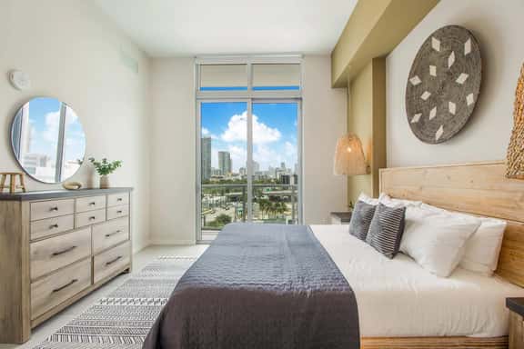 Rare Find! Boho 1Bdrm Condo - Miami Design Dist - Image 1