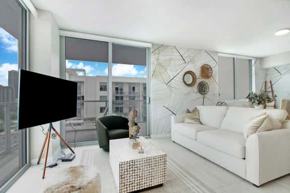 Boho Dream W/Bayviews! 2 Bdrm Condo - Miami Design - Image 1