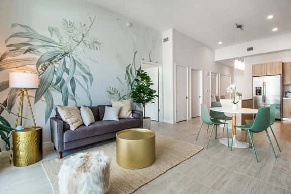 Tropical PH With Bayviews! 1Bdrm+Den. - Image 1