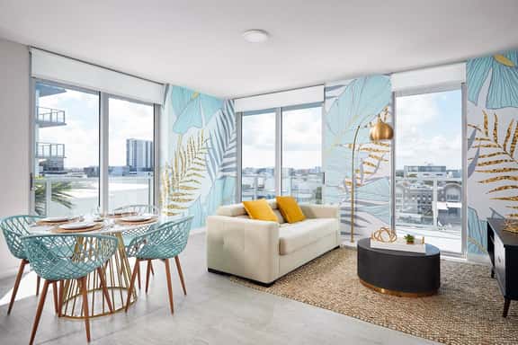 One Bedroom Queen Bed With City Views - Image 1