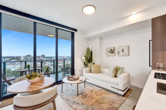 Luxury 1BR at 72 Park | Pool, Gym & Beach Access - Image 1