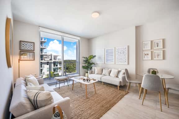 Dreamy 1Bdrm Condo W/ Bayviews-Miami Design Dist - Image 1