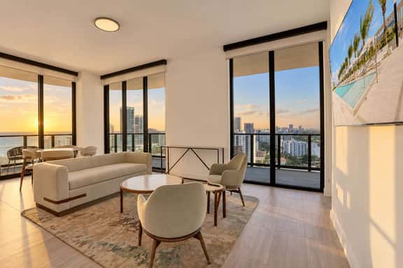 NEW Oceanview 2/2 Oasis in Miami - Image 1