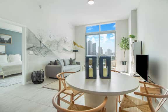 Stunning 1 Bdrm Penthouse, Miami Design District - Image 1