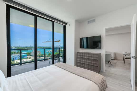 NEW: 11th-Floor Bliss | Sleek 1BR & the Beach - Image 1