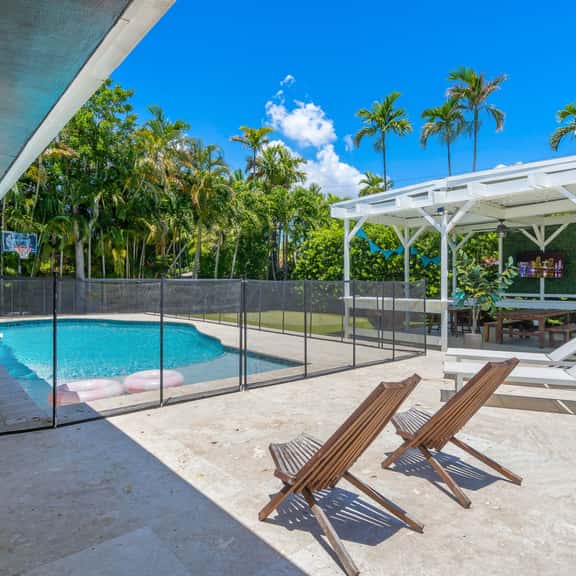 Beautiful Chic Miami Retreat | Pool, Patio & Outdoor Oasis - Image 1