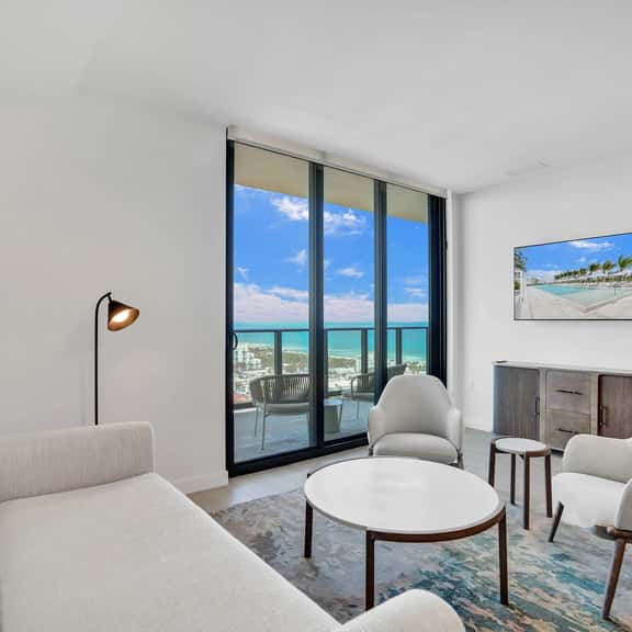 NEW 2-Bed/1-Bath Condo Miami Beach - Image 1