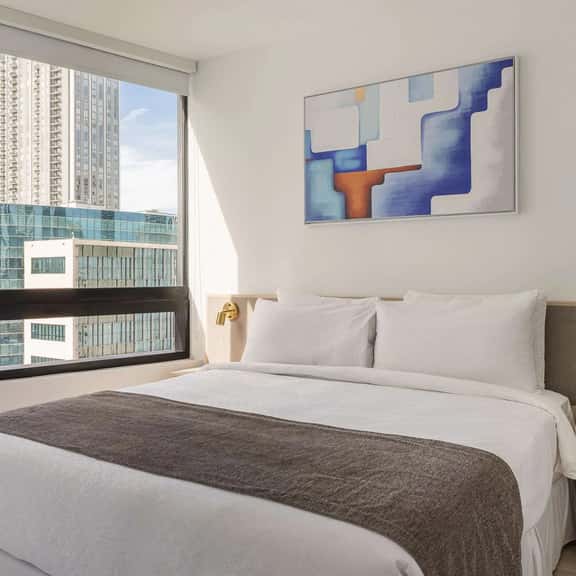Chic Studio Downtown Miami with Free Parking - Image 1