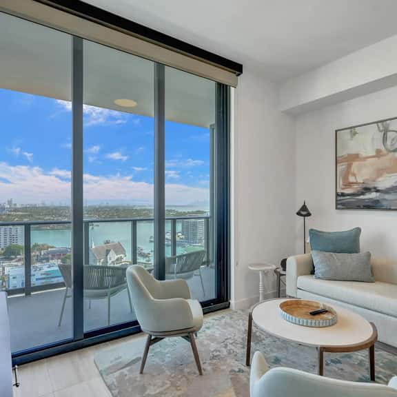 NEW: Beachside Bliss: 1BR/1.5 BA in Sunny Miami - Image 1