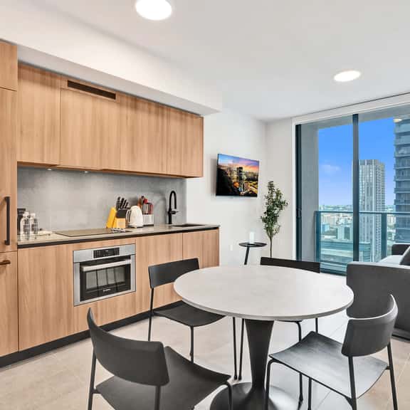 Cool Amazing views Downtown Miami 1/1.5 36th Floor - Image 1