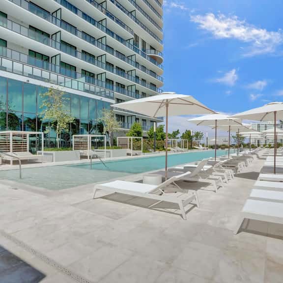 NEW Modern 1BR Condo in Prime Miami Beach Location - Image 1