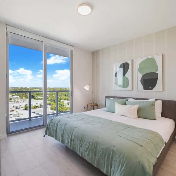 Tropical Miami Oasis - 1Bdrm Condo Skyline Views - Image 1