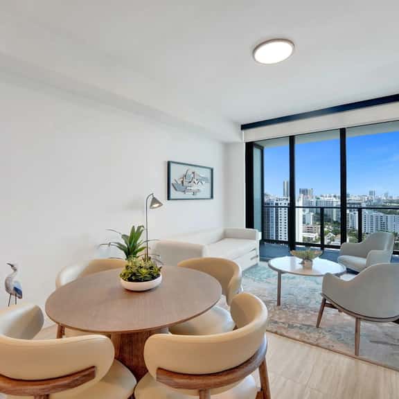 17th-Floor 1BR | Views, Pool, Gym & Beach Access - Image 1