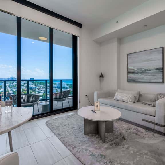 20th Floor Urban Coastal Escape | Oceanview 1BR - Image 1
