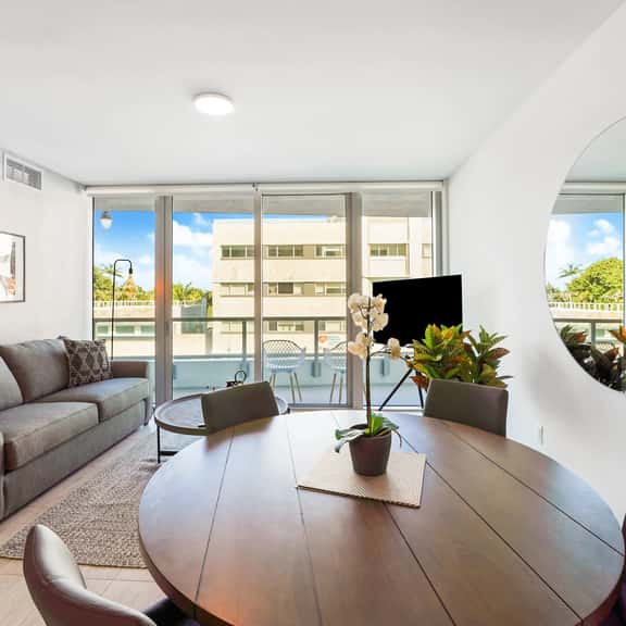Brand New! Urban Style 1Bdrm Condo-Miami Design Dist - Image 1