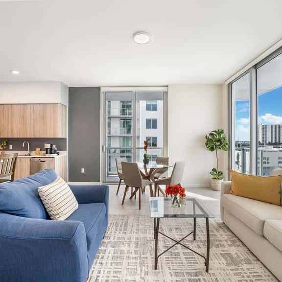 Corner 1 Bdrm Condo In Miami Design District - Image 1