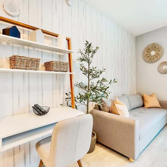 Amazing Bayviews Studio! Perfect Location - Image 1