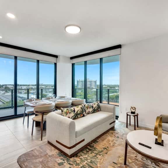 Stylish 3BR Retreat | Balcony, Pool & Beach Access - Image 1