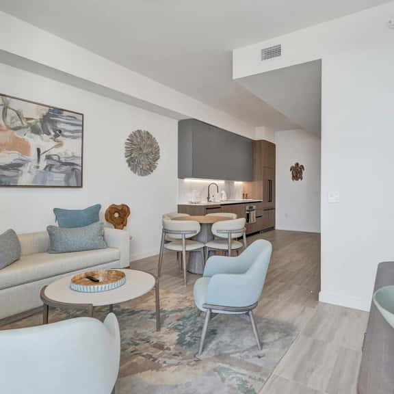 18th Floor Beachside Oasis | Pool, Gym & Beach - Image 1