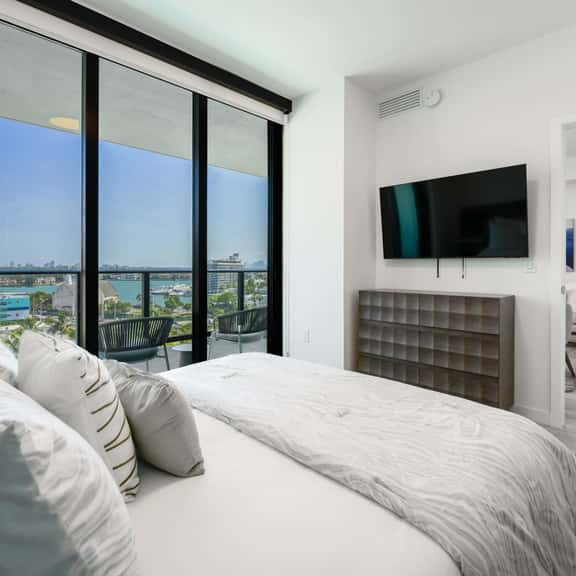 Designer Beach Escape | Pool, Gym & Luxe 1BR - Image 1