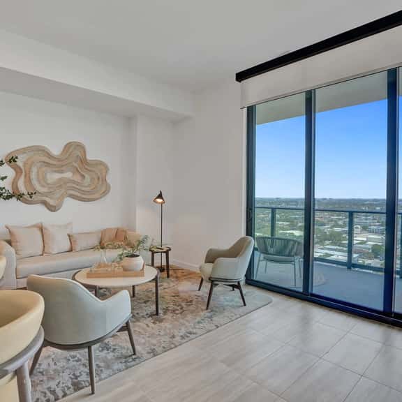 19th Floor Beachside Escape | Pool, Gym & Beach - Image 1