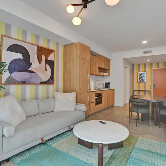 Modern New 1/1 Condo, Downtown Miami 19th Floor - Image 1