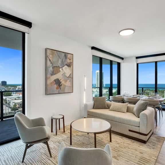 10th-Floor 4BR | Pool, Gym & Beach Access - Image 1