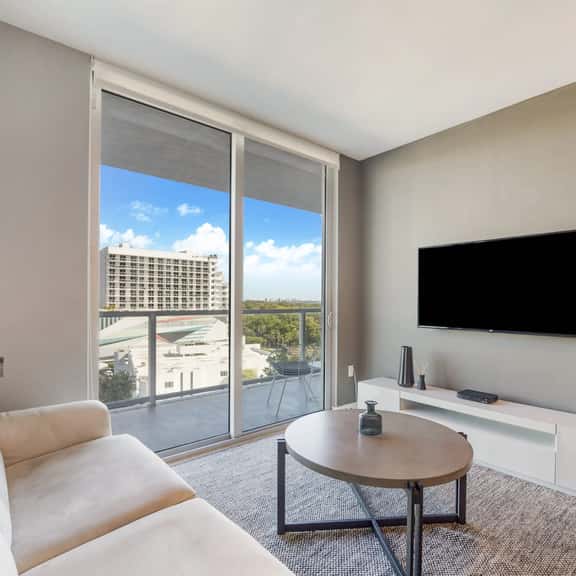 Trendy 1 Bdrm Condo, Miami Design District - Image 1
