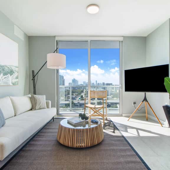 Amazing City Views 1 Bdrm Condo, Miami - Image 1