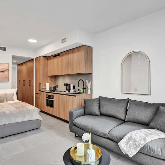 Stylish Studio Downtown Miami + Breathtaking Pool - Image 1