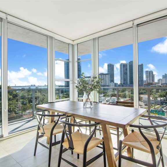 Amazing Ocean Views  2/2 Condo, Best Location - Image 1